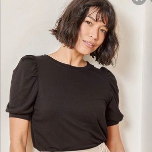 Lulu’s black puff sleeve t shirt!